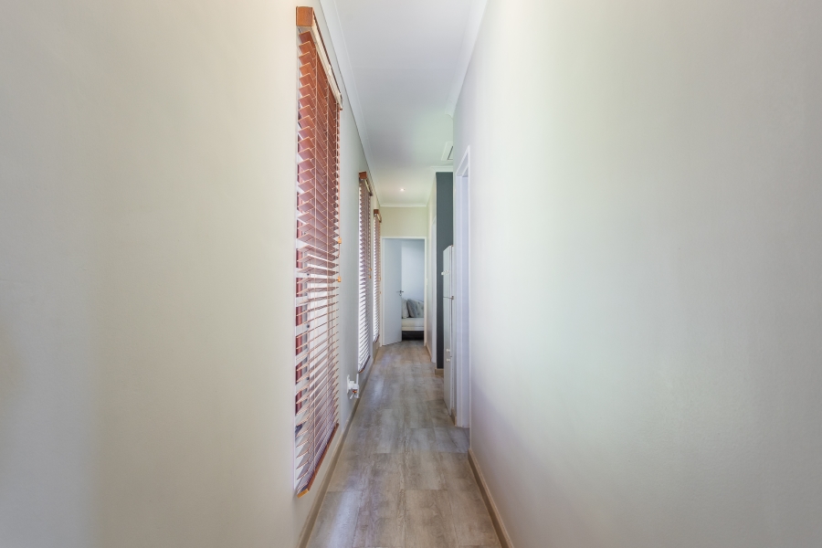 To Let 3 Bedroom Property for Rent in Ranzadale Western Cape
